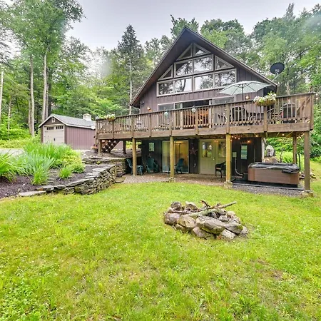 Tolland Cabin With Private Hot Tub And Grill!